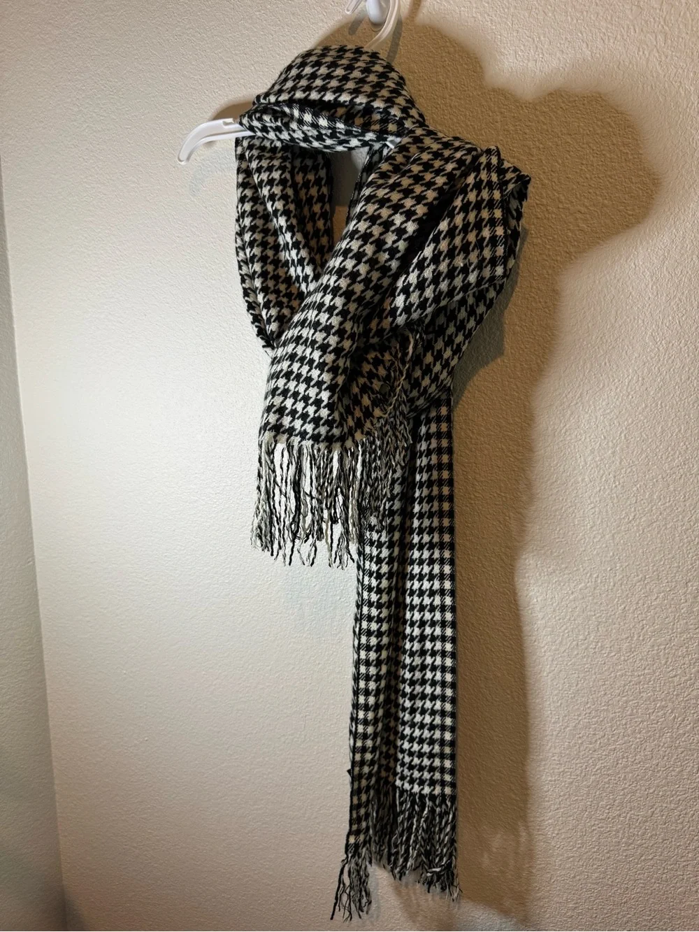 Black and White Houndstooth Scarf